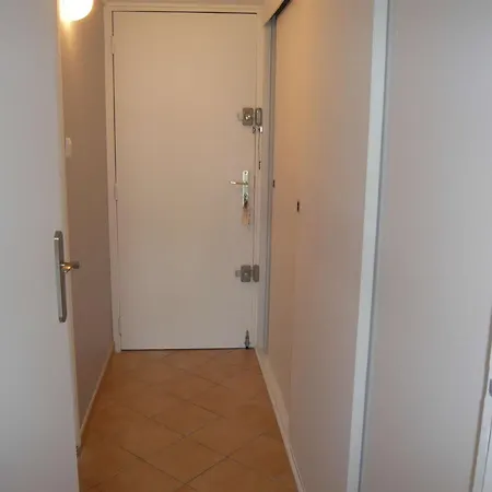 Appartamento Avec Parking Et Climatisation à Port Camargue - Fr-1-731-113 Le Grau-du-Roi