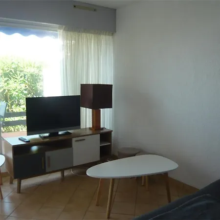 Apartment Avec Parking Et Climatisation A Port Camargue - Fr-1-731-113